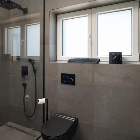 Vila Ines, First Row,heated Pool&spa, Near Trogir/split