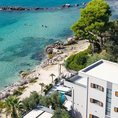 Ines, First Row,heated Pool&spa, Near Trogir/split Vila