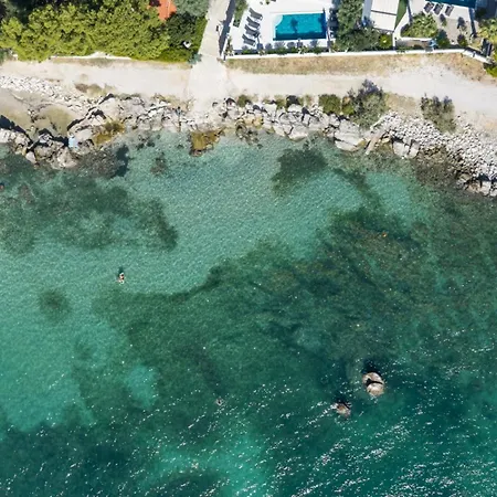 Ines, First Row,heated Pool&spa, Near Trogir/split Kaštela