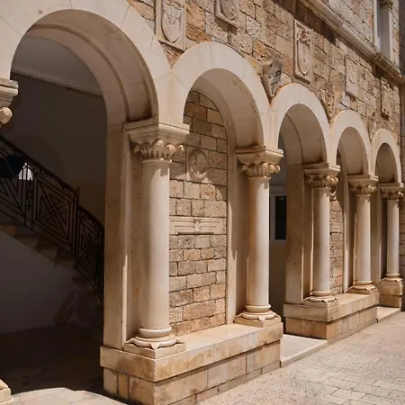 Ines, First Row,heated Pool&spa, Near Trogir/split Vila